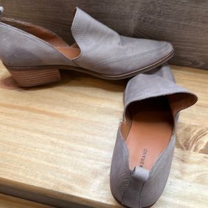 Great condition size 11 women’s lucky brand booties